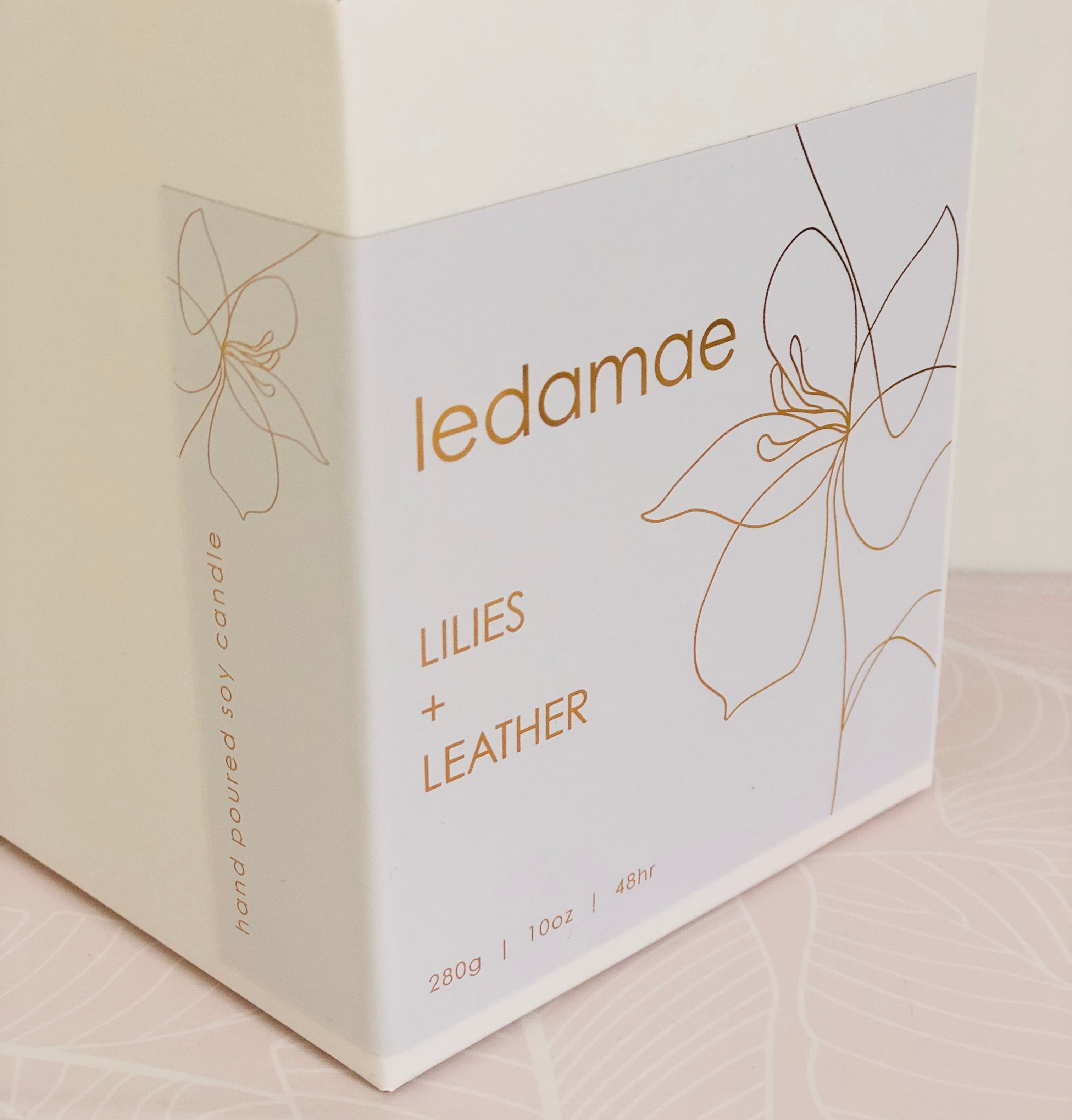 ' LILIES + LEATHER ' soy candle