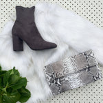 ' CLUTCH ' grey clutch
